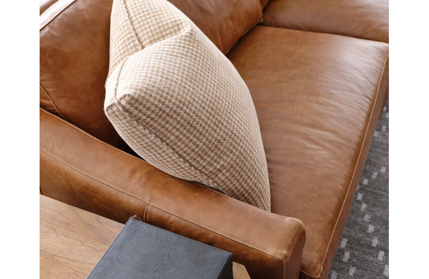 VERGE SOFA - LEATHER Room 3