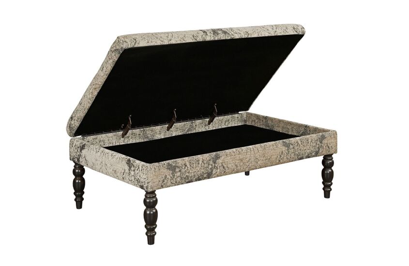 LRG STRG OTTOMAN Room 2